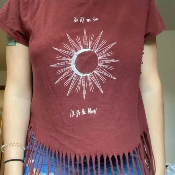 American Eagle Outfitters Fringed Tee Shirt / XS - Picture 1 of 5